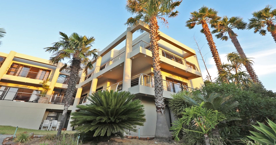 7 Bedroom Property for Sale in Plattekloof Western Cape